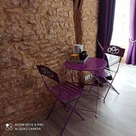 A Mons & Merveilles Bed & Breakfast Archignac